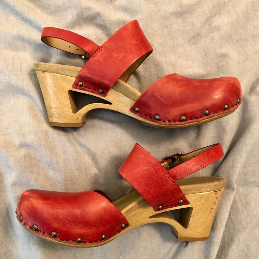 Dansko platform red shoes size 39